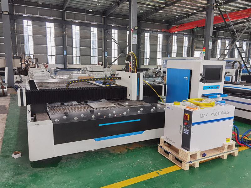 3000w 4000w 6000w big worktable cnc fiber laser cutting machine 6020